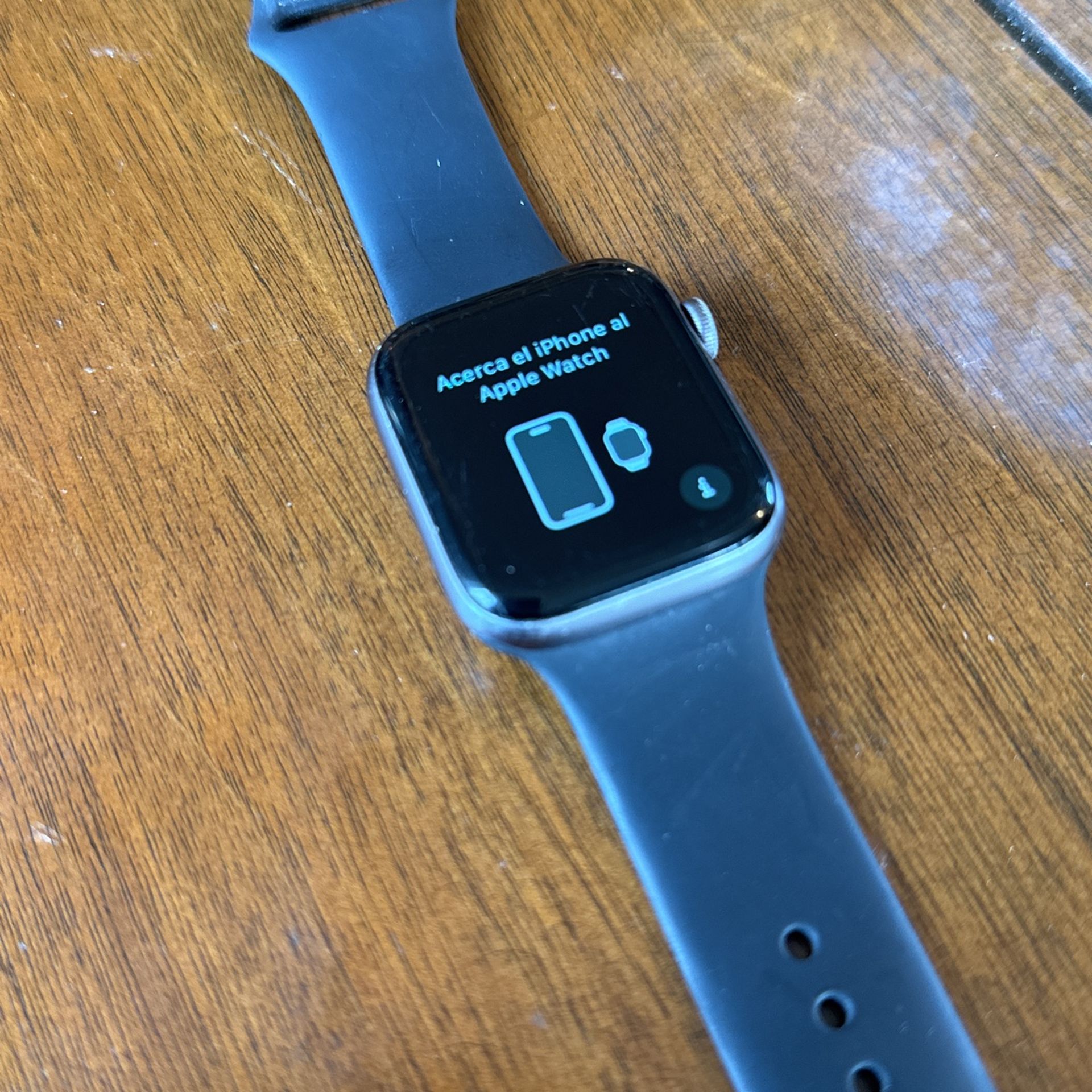 Apple Watch Series 4 - 44 MM - Black Band (Good Condition)