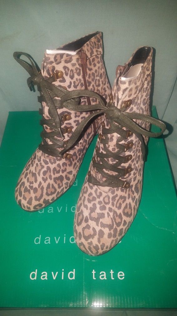 David Tate Faith Tan Leopard Fashion Boots Size 7 NOS w Box