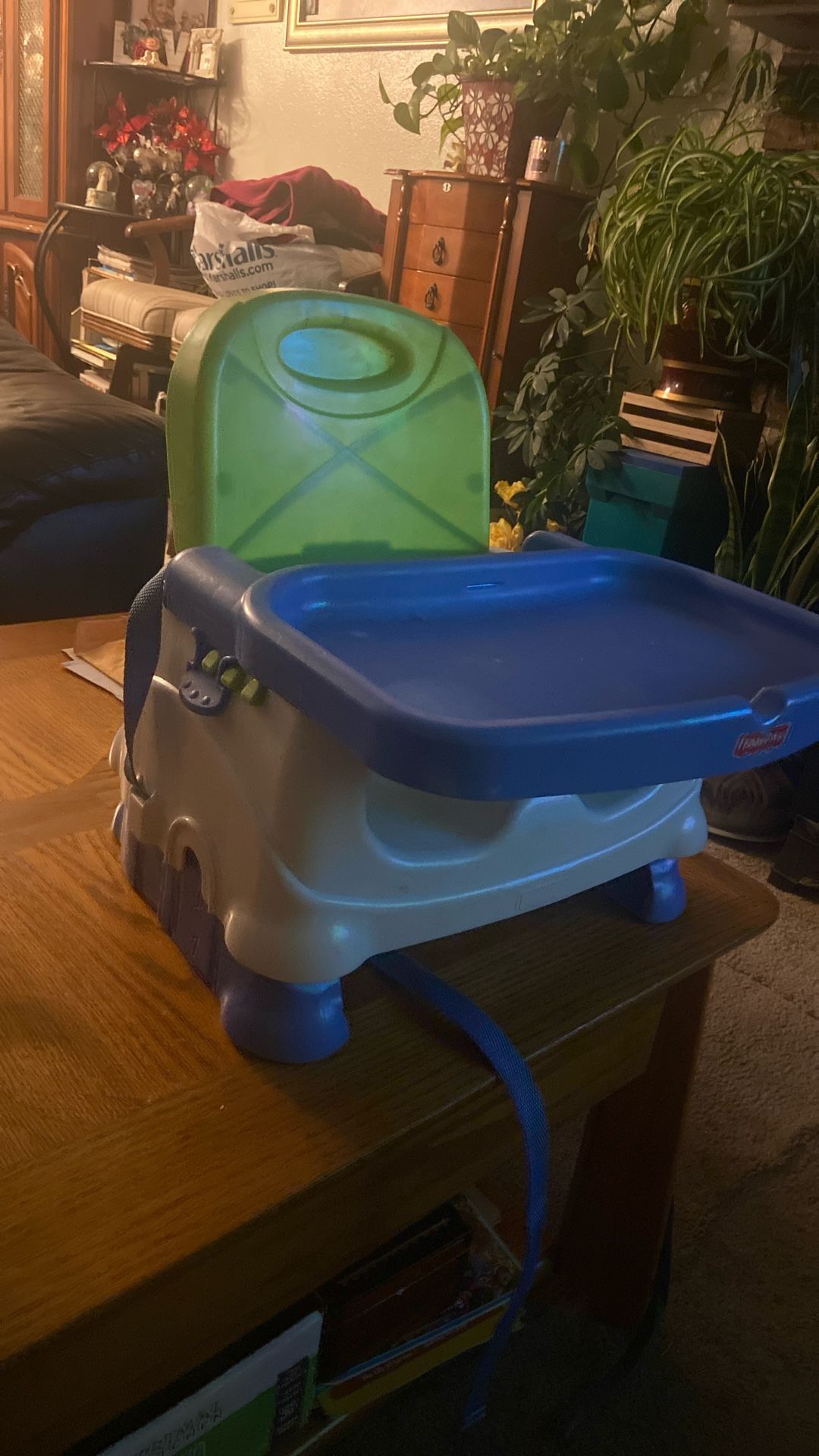 Booster Seat Price 8$ Pick Up. E. 72 and Grandview. E. Tacoma