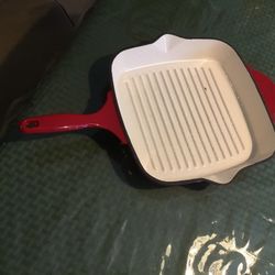 Pioneer Woman   10”.      Butterfly Grill Pan.   Enamel Over Cast Iron            One Small Nick Otherwise LIKE NEW.      Reduced $12