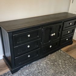 SolId Wood Refinished Black Long Dresser - Exchangeable Silver And Porcelain Knobs 