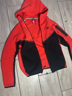 Nike tech