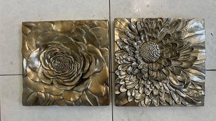 2 Z Gallarie Feona and Dahlia flower silver wall art