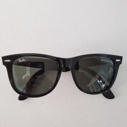 Ray-Ban wayfarer
