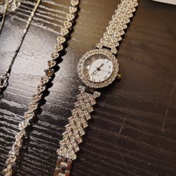 Women's Luxury Jewelry 5 PCs Watch Set