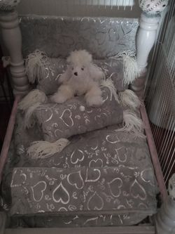 "Glamorous"Paws. Doggie Beds And More