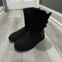 Black Bailey Bow Uggs 