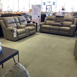 Lavenhorne Reclining Sofa and Loveseat Set