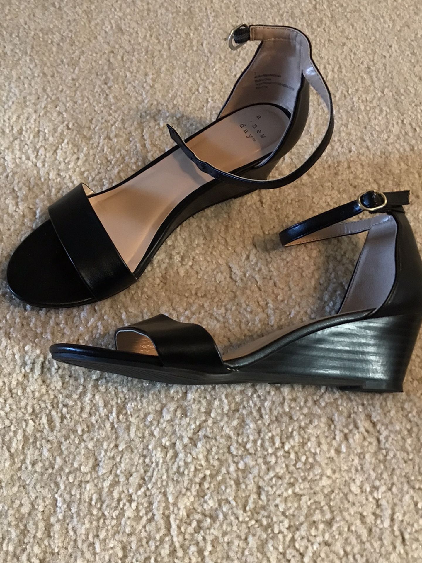 Wedges Black