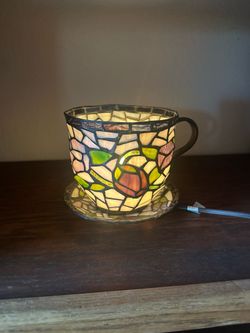 Tiffany-Style Stained Glass Accent Lamp