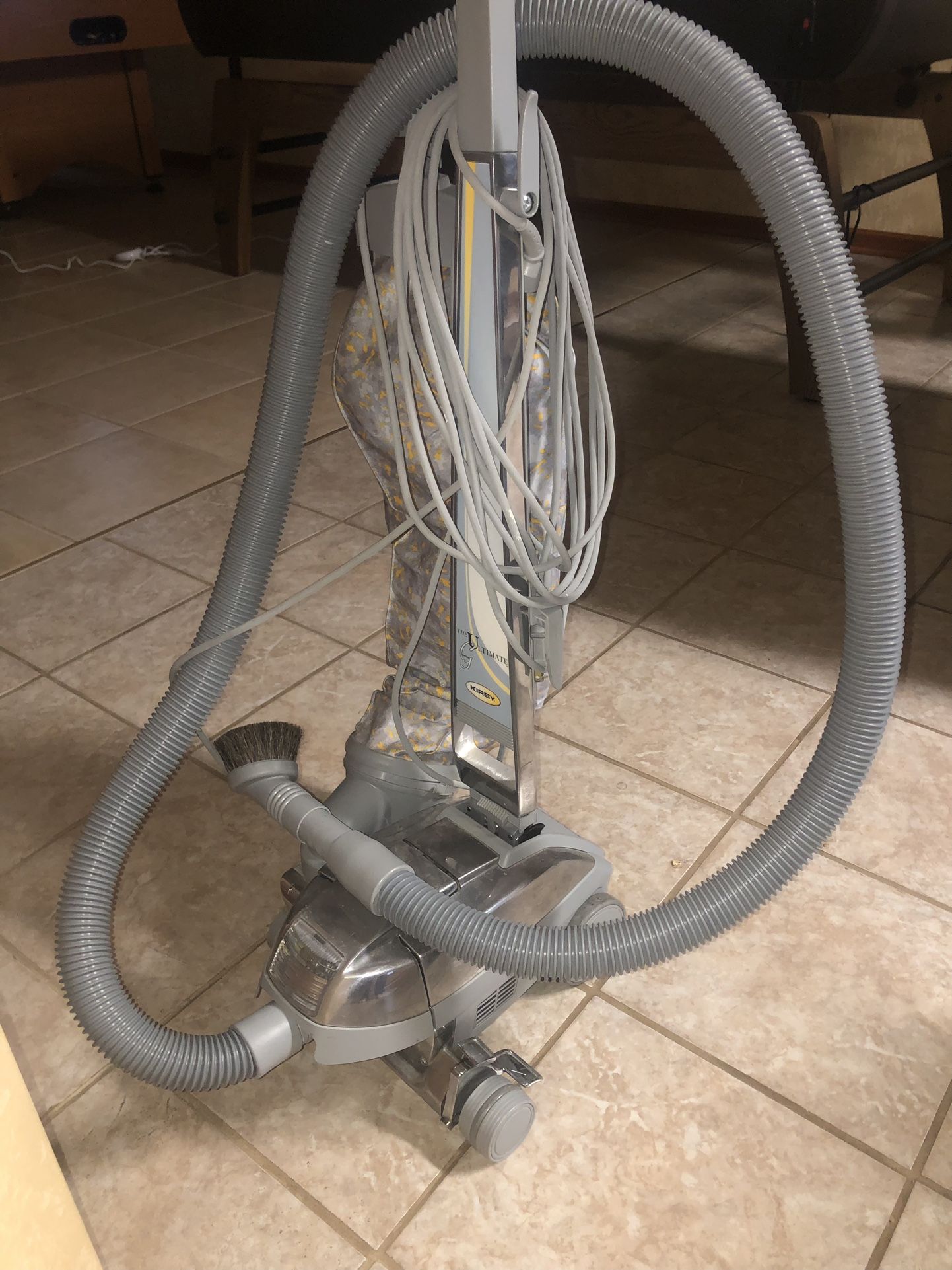 Kirby Carpet Shampoo Vacuum for Sale in North Aurora, IL OfferUp