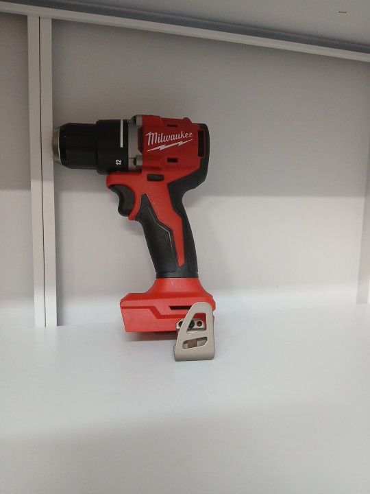 Milwaukee New M18 Brushless Drill Driver