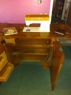 1970 Futura singer sewing cabinet