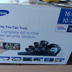 Samsung Sds Ps-122 16 Channels 1TB DVR Security System With 13 Cameras