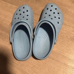 blue crocs