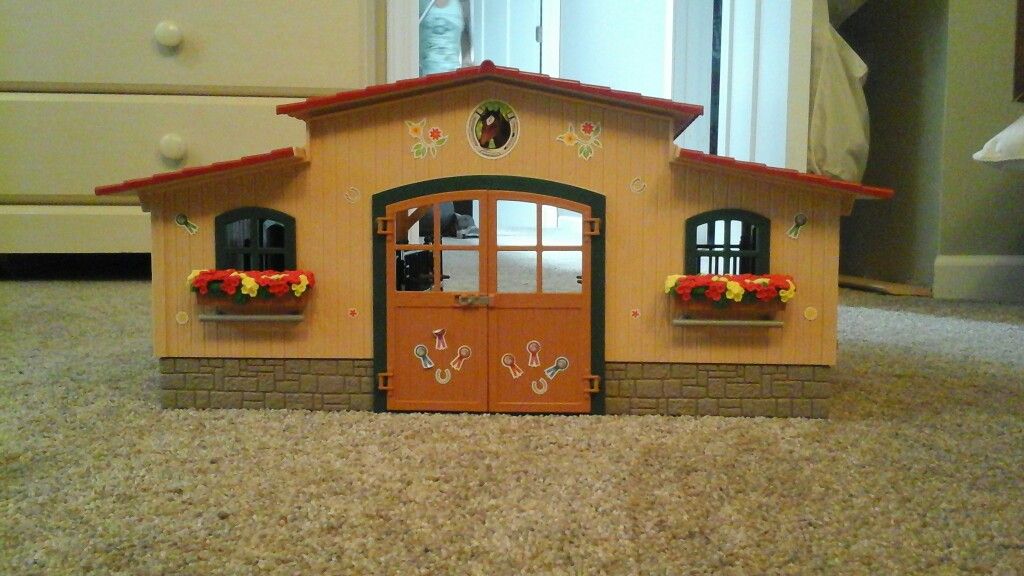 Schleich horse barn