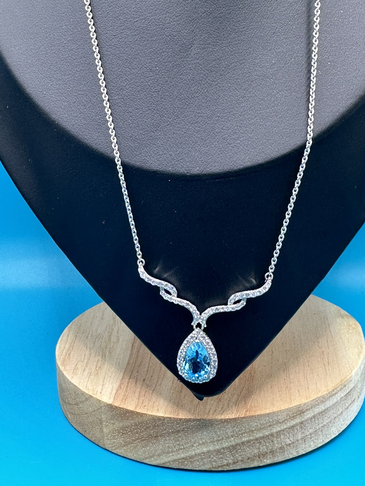 New Pear Cut 4.24 Carat Blue Topaz With White Sapphire Necklace 18” Long 5.65 Grams Stunning!