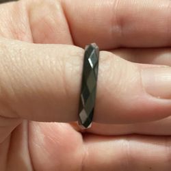 Trendy Hematite Cut Band Sz 9