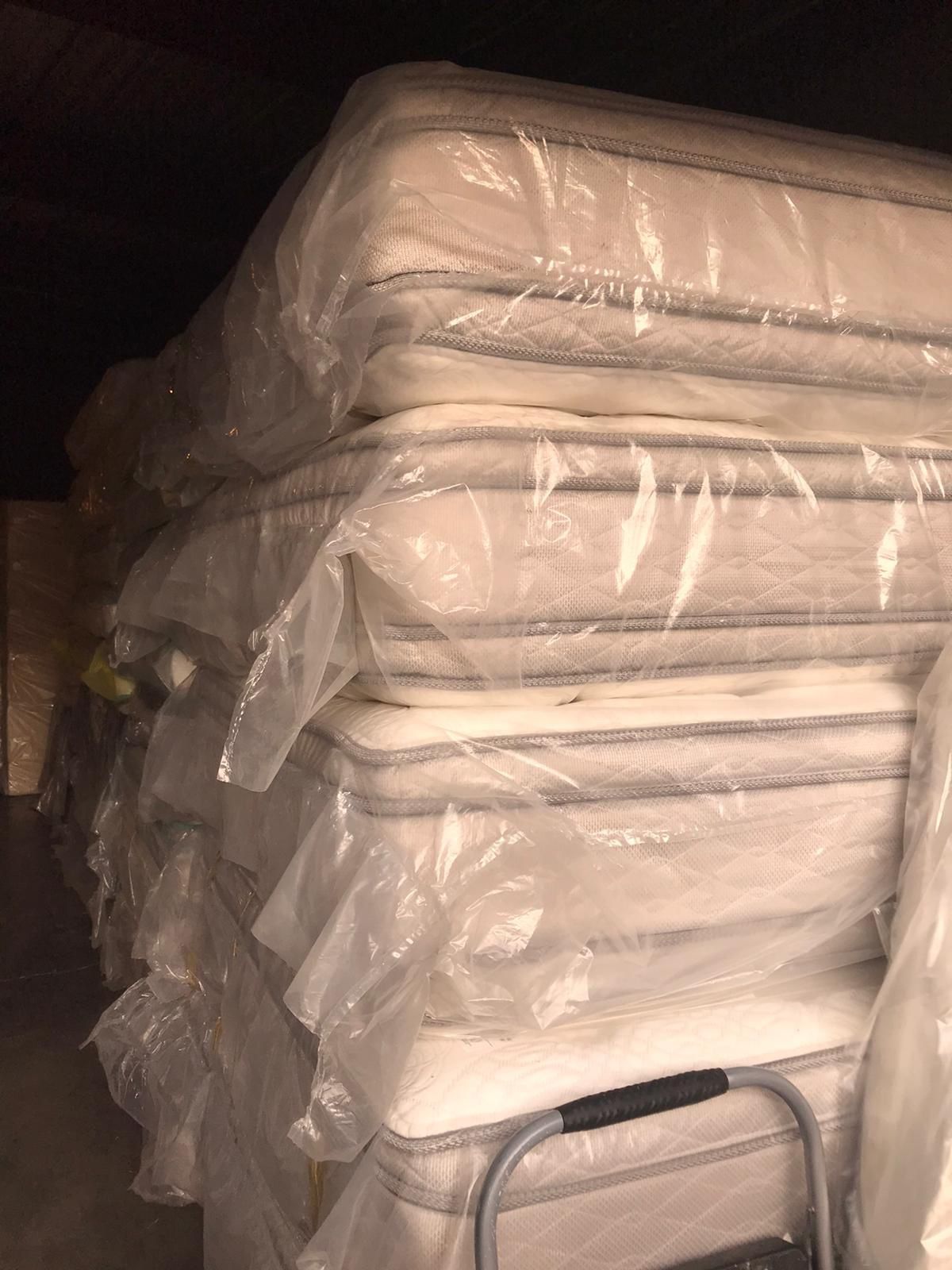 New Queen Size Serta Deluxe Double Pillow Top