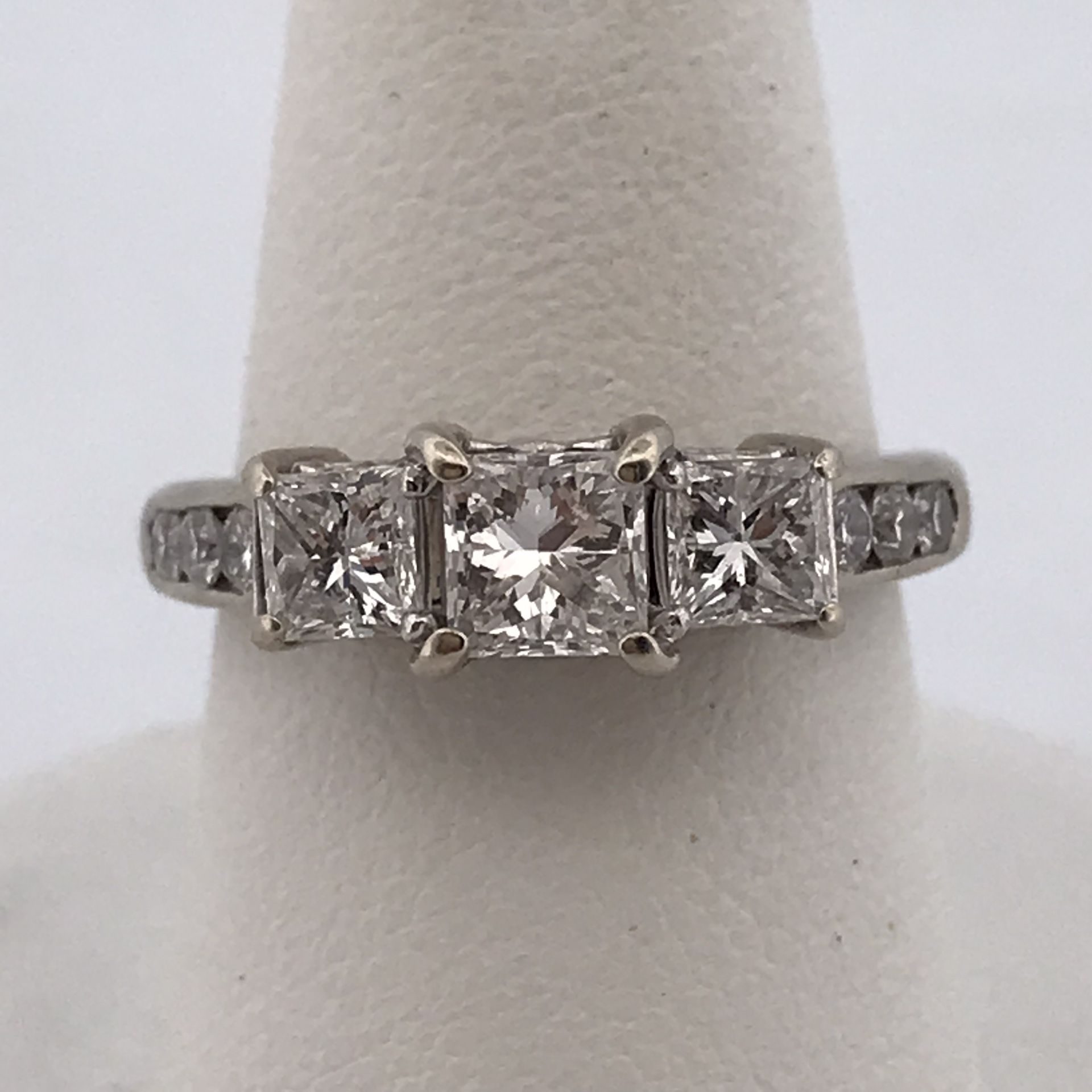 14k White Gold 1.35ct Diamond ring size 6