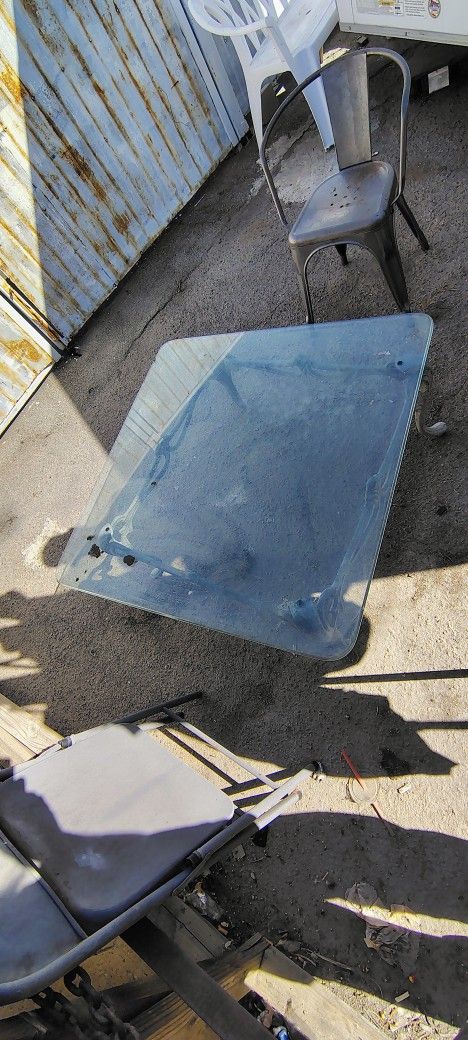 Free Glass Coffee Tables