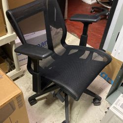 Office. /. Desk Chair. Great Condition 