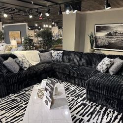Brand New Ashley Midnight Madness Sectional Set 