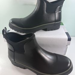CHOOKA Women’s Ankle Boot Rubber Waterproof Insulated - size 9