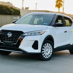 2023 NISSAN KICKS S