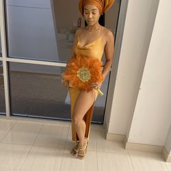 Fashion Nova Dress Extremely Stretchy And Clings To body 