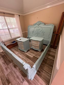 Bedroom set
