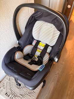 Graco Car Seat and Base