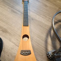 GUITARRA  BUENAS CONDICION