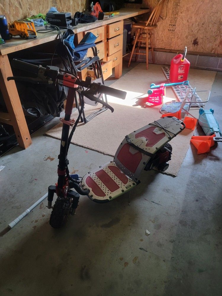 Motovox Mvs10 Gas Scooter