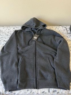 NWT Men’s size M zip up hoodie