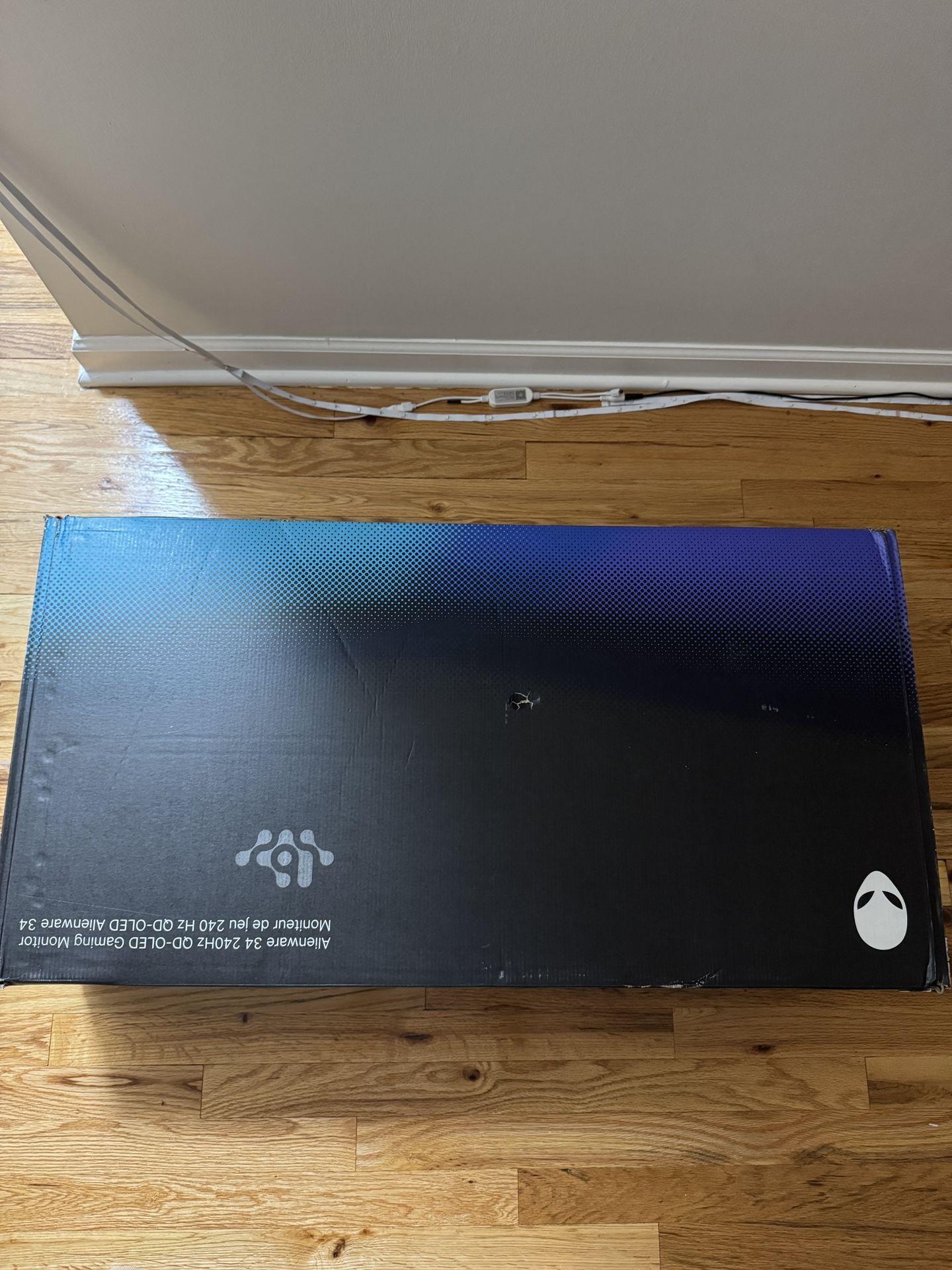 Alienware AW3425DW 34” QD-OLED Gaming Monitor (240Hz, HDR, Brand New Condition)