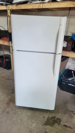 Kenmore Top Freezer Refrigerator