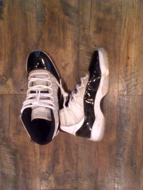 Jordan Retro 11's 