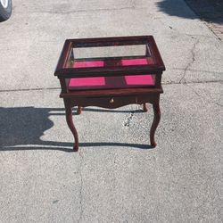 Antique Solid Wood Display Case With Lid That Opens Up