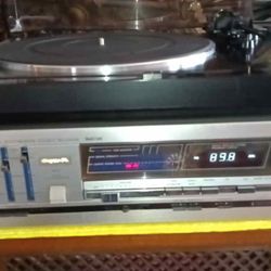  Pioneer PL-600 Turntable \ JVC Receiver