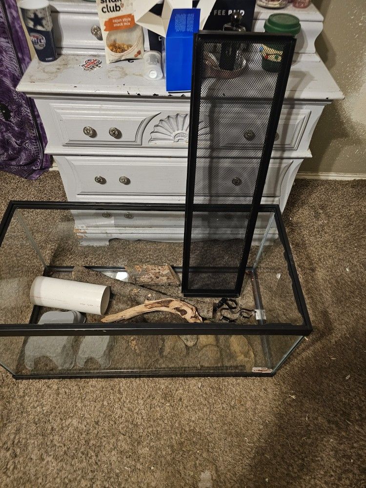 40 Gallon Reptile Enclosure