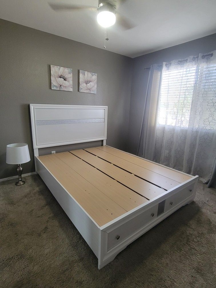 QUEEN PLATFORM BED FRAME WITH TWO DRAWERS 