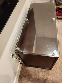 Entertainment center