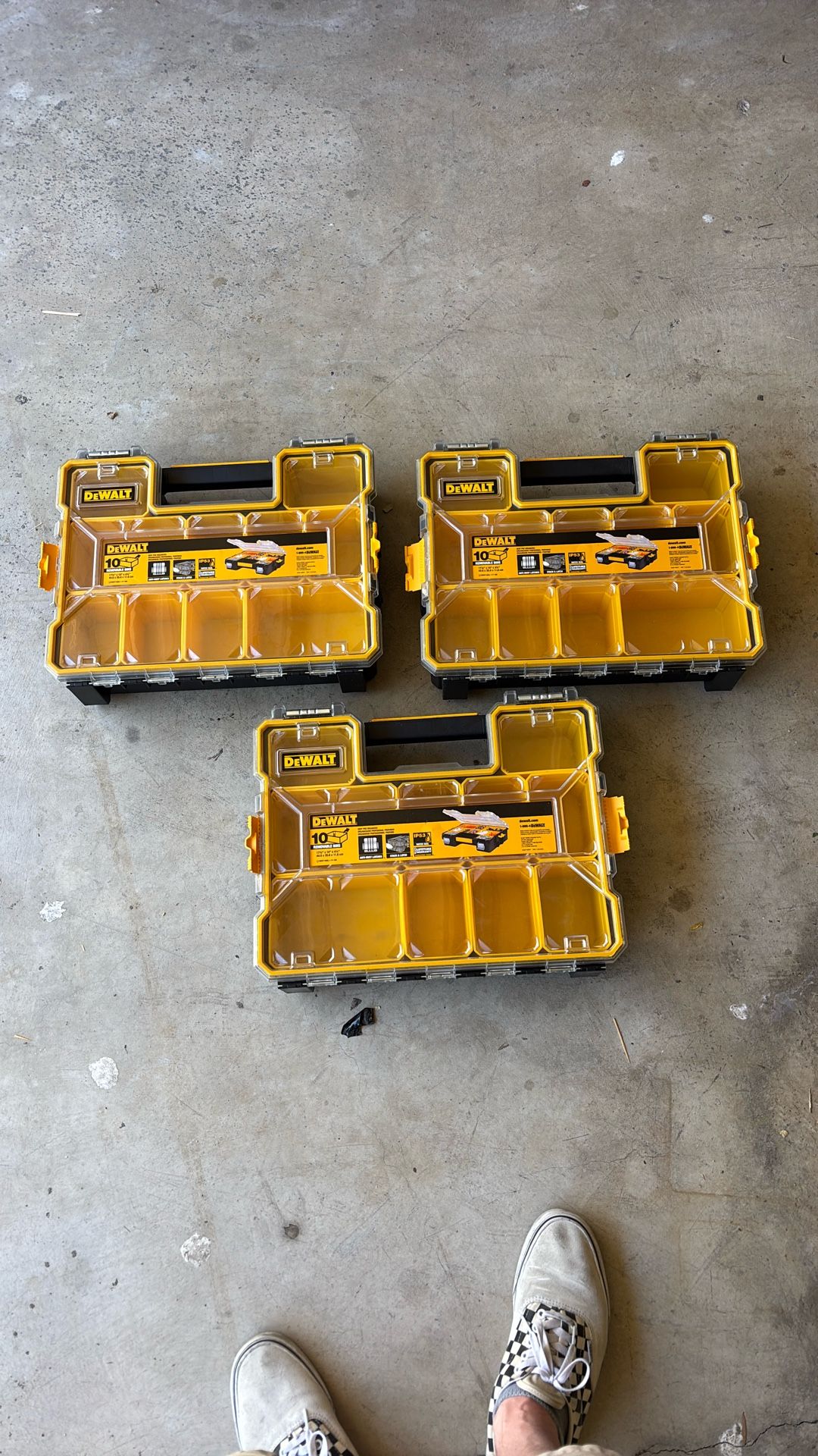 Dewalt Pro Organizer W 10 Bins. Stack & Latch. QTY 3
