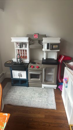 Play Kitchen