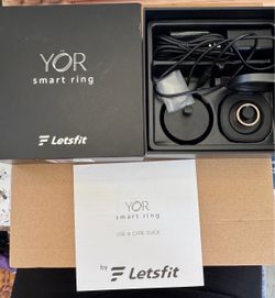 YÖR Smart Ring Size 8 Bundle - Rose Gold Brand New in open Box w/ Charging Case