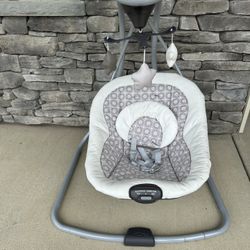 Graco Simple Sway Baby Swing - Beige