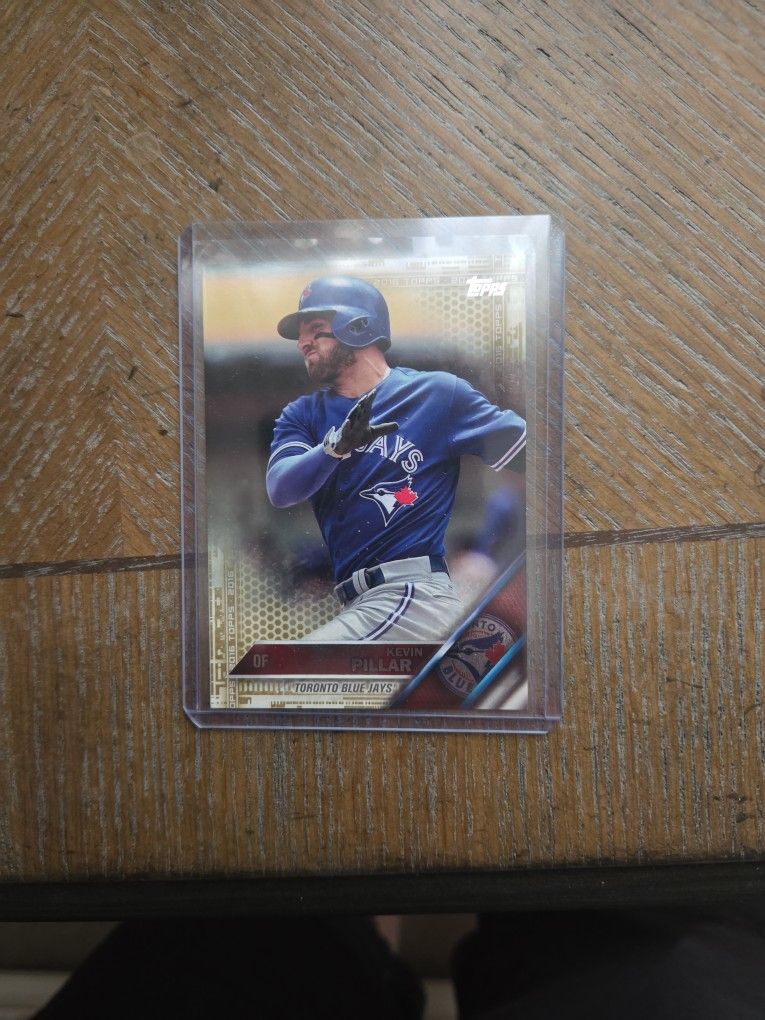 Topps Chrome Gold Kevin Pillar