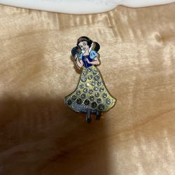 Disney snow white jeweled princesses collection 2006 trading pin