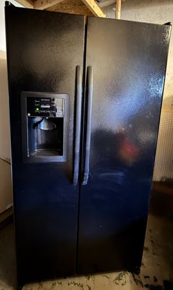 GE Refrigerator